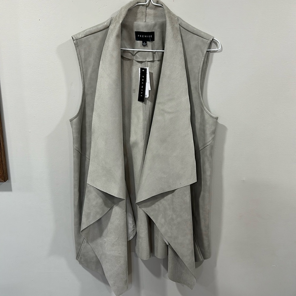 Premise vest